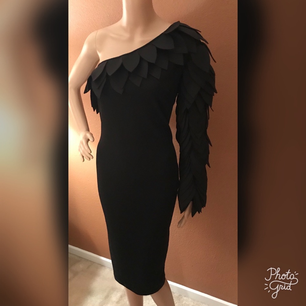 NWT Eleganzarella Black Petal Tiered Midi Dress